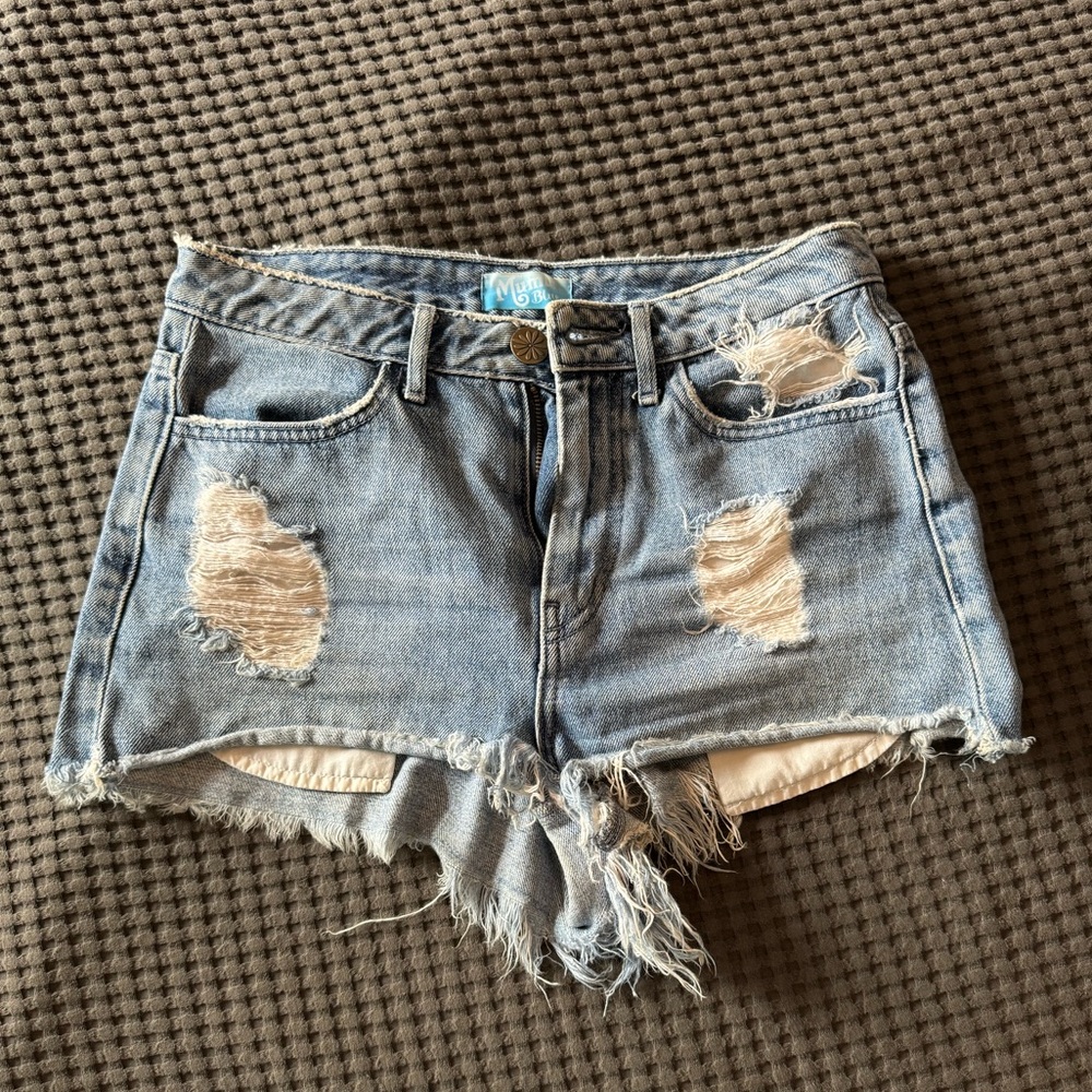 Show Me Your Mumu shorts, size 26